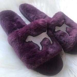 Victoria’s Secret PINK Slippers Violet PINK Dog Logo Large NEW